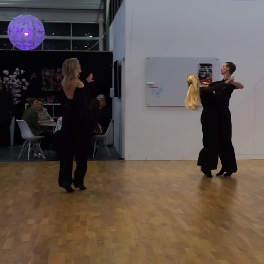 Dansstudio Almere - Dansles - Privéles Ballroom