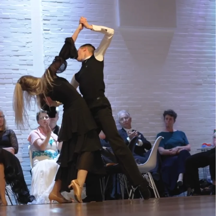 Dansstudio Almere - Dansles - Wedstrijdtraining Ballroom